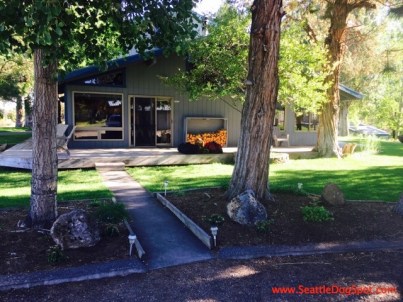 Bend Farmhouse dog friendly Bend, OR